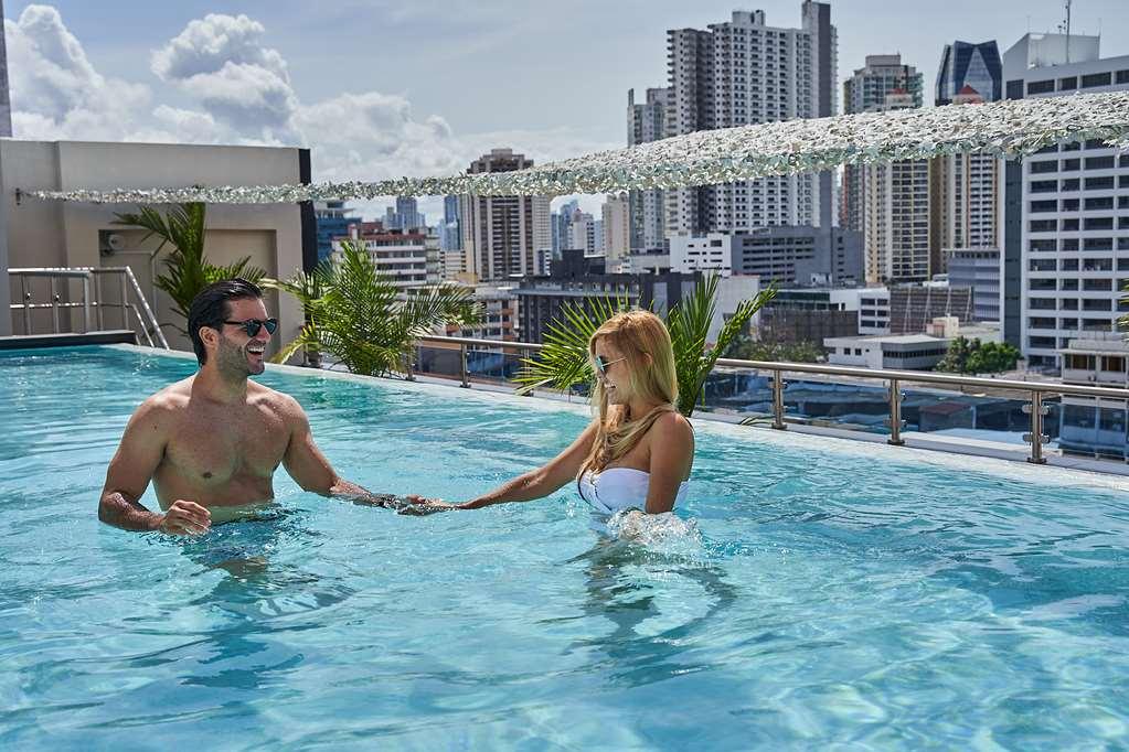 Gran Evenia Panama Hotel Ανέσεις φωτογραφία Rooftop pool at the hotel
