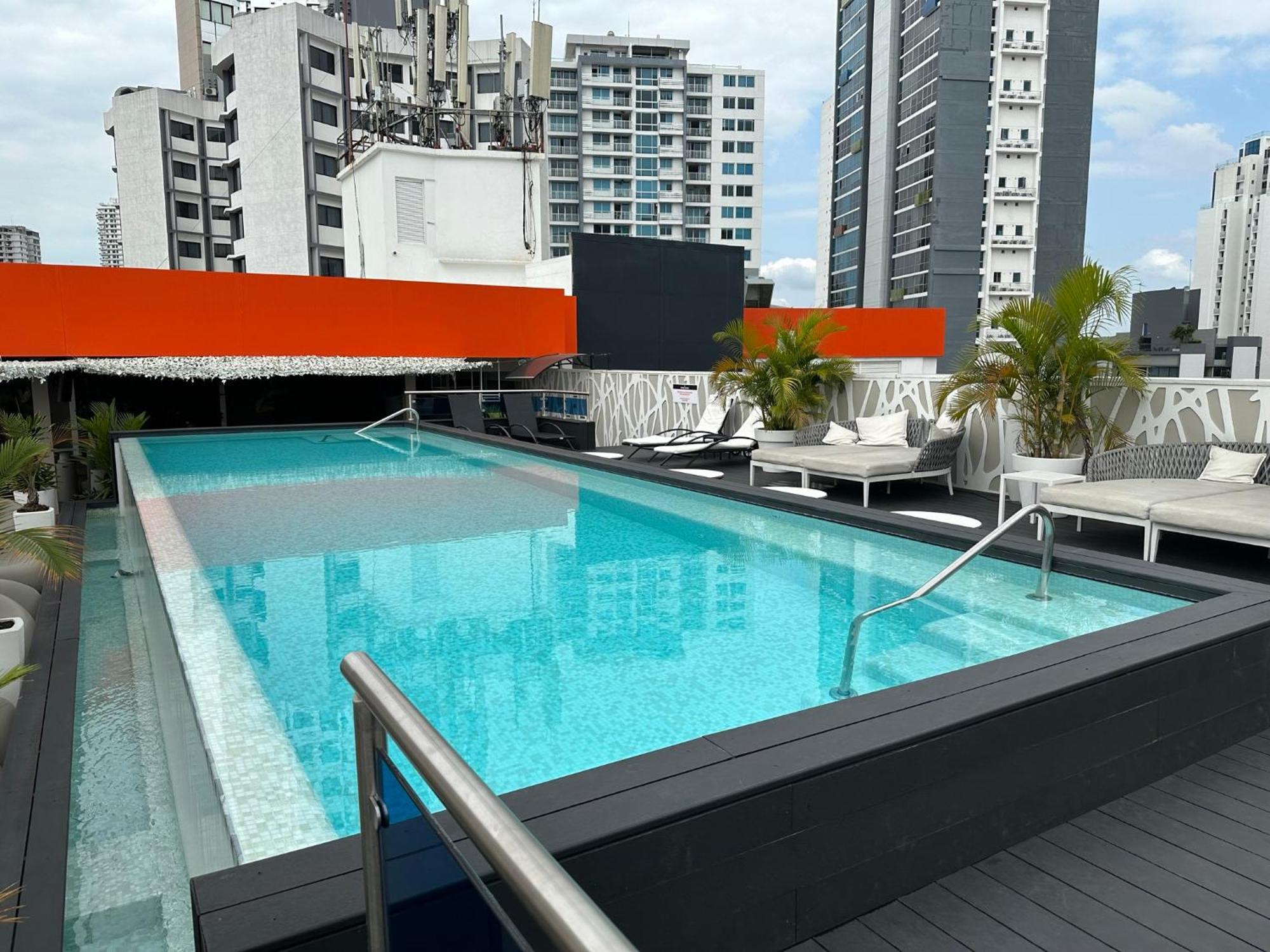 Gran Evenia Panama Hotel Εξωτερικό φωτογραφία Rooftop pool at the hotel